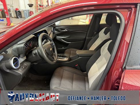 Used 2024 Chevrolet Trax LS w/ LS Convenience Package image 20