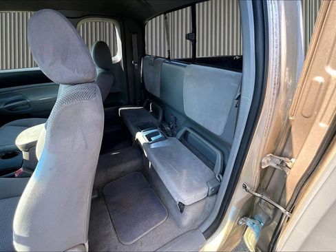 Used 2005 Toyota Tacoma 2WD Access Cab w/ Convenience Pkg image 24