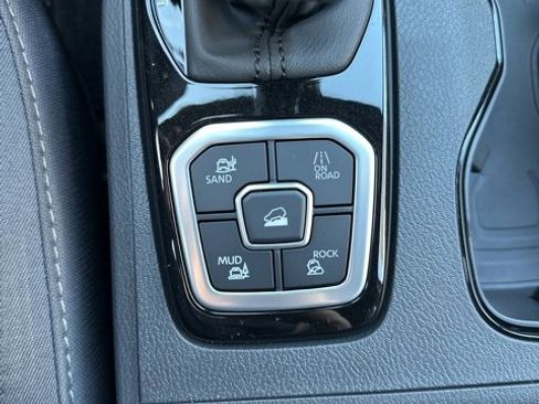 New 2026 Nissan Frontier SV w/ SV Convenience Package image 21