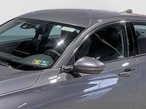 Used 2018 Honda Accord LX image 8