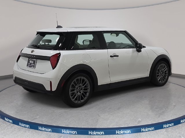 Used 2026 MINI Cooper 2-Door Hardtop FWD image 6