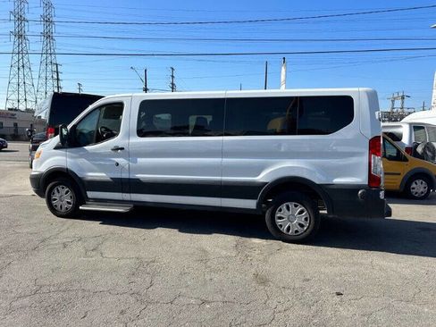 Used 2019 Ford Transit 350 XLT image 3
