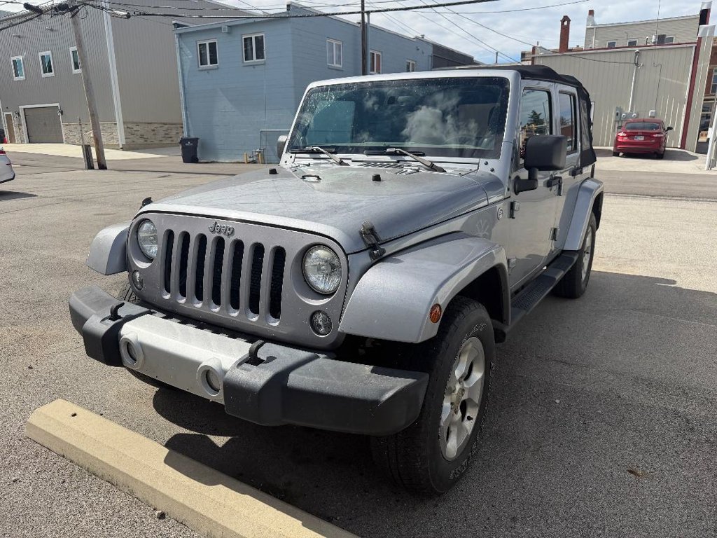 Used 2014 Jeep Wrangler Unlimited Sahara w/ Trailer Tow Group AWD/4WD image 1