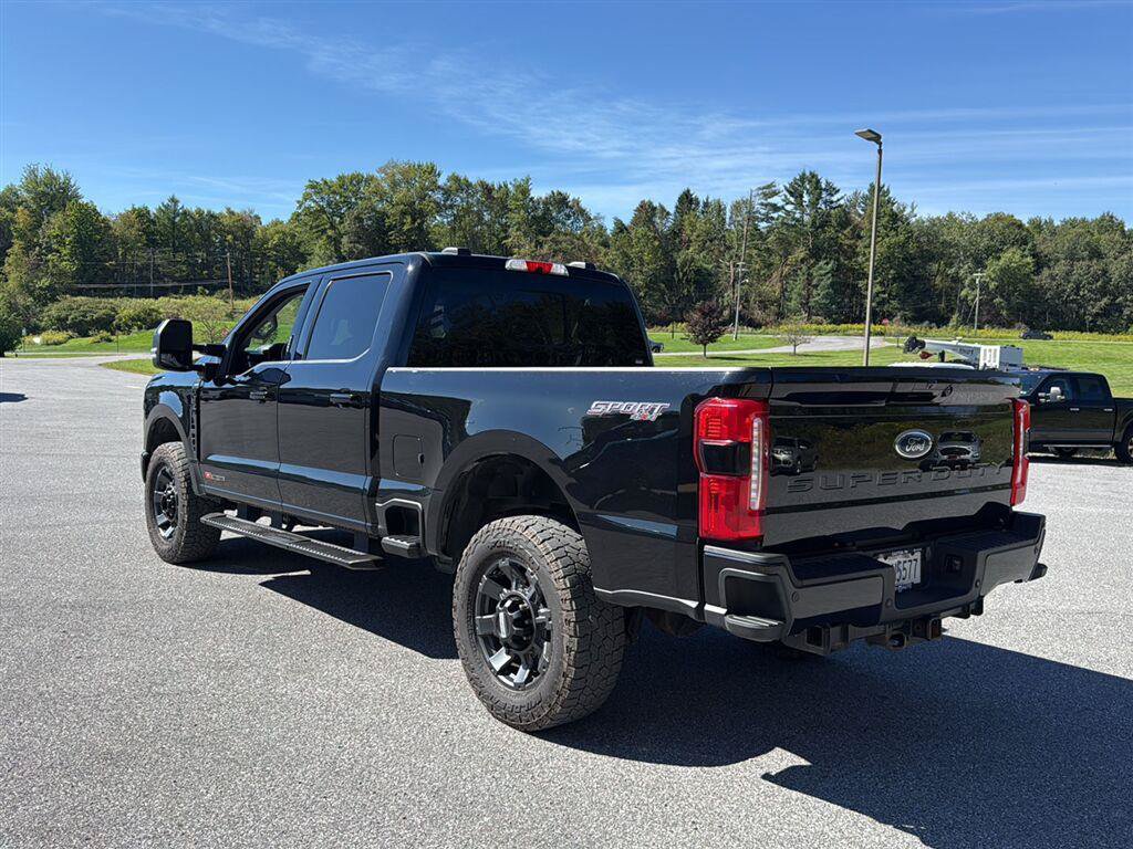 Used 2023 Ford F350 Lariat w/ Sport Appearance Package AWD/4WD image 7