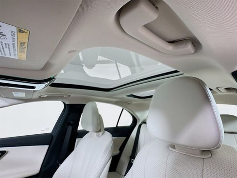 Certified 2025 Mercedes-Benz E 350 4MATIC Sedan image 24