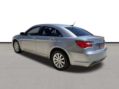 Used 2013 Chrysler 200 Touring FWD image 7