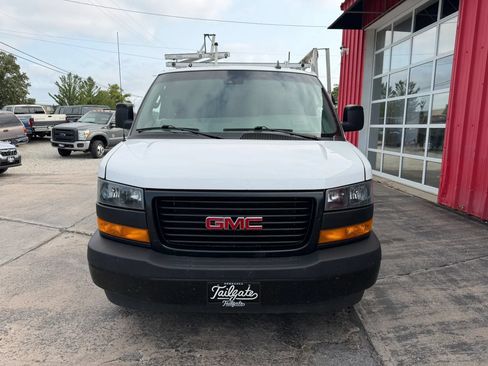 Used 2022 GMC Savana 2500 w/ Driver Convenience Package RWD image 3