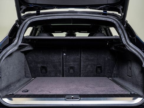 Used 2023 Aston Martin DBX 707 image 34