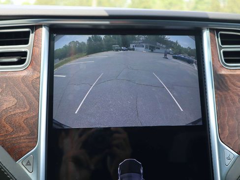 Used 2018 Tesla Model X 100D AWD/4WD image 12