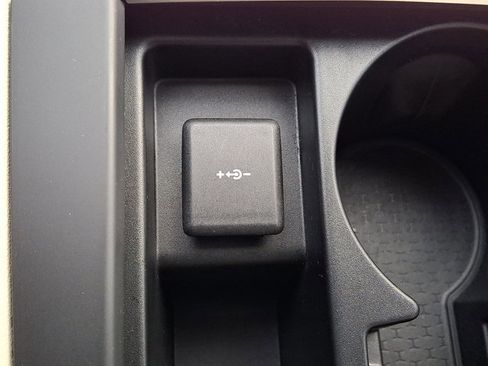 Used 2022 Jaguar F-PACE S image 29