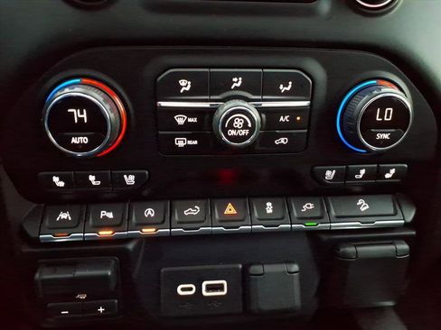 Certified 2021 Chevrolet Silverado 1500 High Country w/ Technology Package image 22