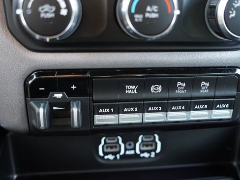 Used 2023 RAM 2500 Big Horn w/ Level 1 Equipment Group image 27