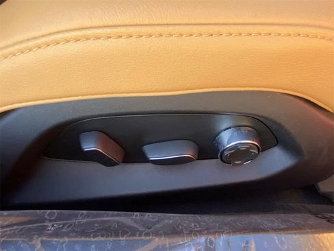 Used 2021 Chevrolet Corvette Stingray Premium Cpe w/ Z51 Performance Package image 12