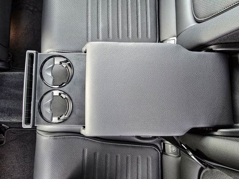 New 2025 Mercedes-Benz C 300 4MATIC Sedan image 30