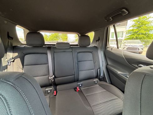 Used 2025 Chevrolet Equinox LT image 37