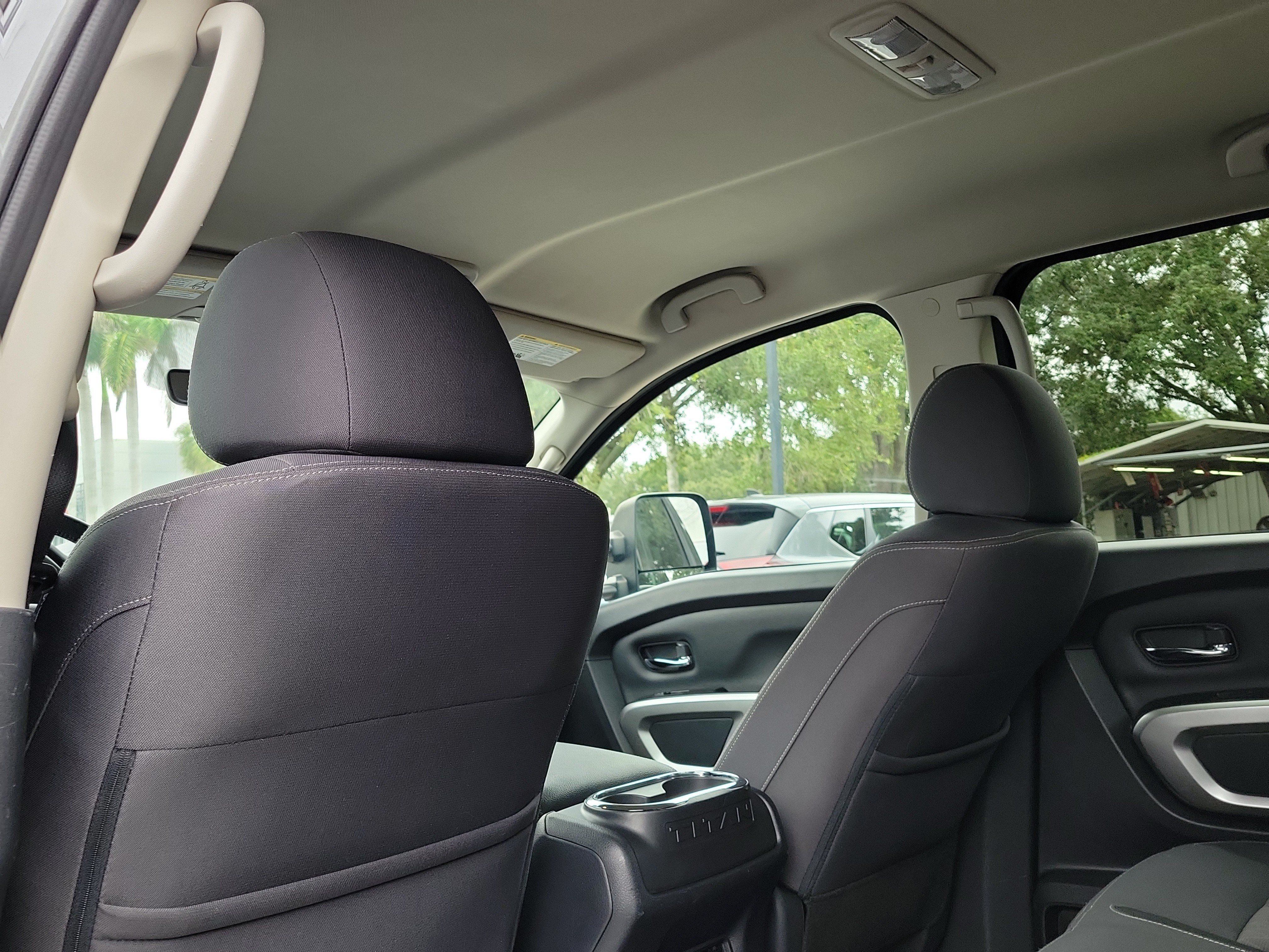 Used 2023 Nissan Titan SV w/ SV Convenience Package RWD image 13