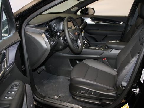 New 2025 Cadillac XT5 Premium Luxury w/ Technology Package image 4