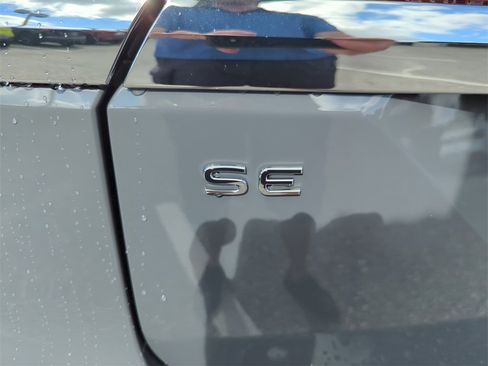 New 2026 Volkswagen Atlas SE image 18