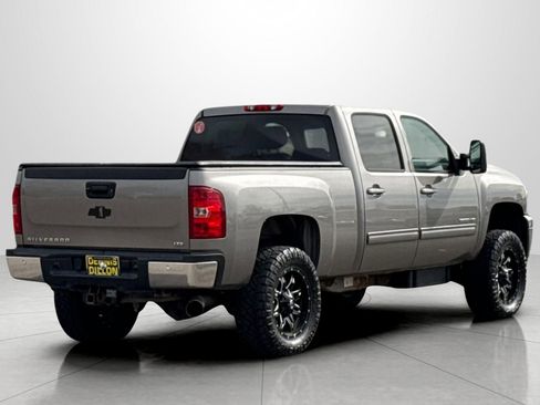 Used 2014 Chevrolet Silverado 3500 LTZ image 4