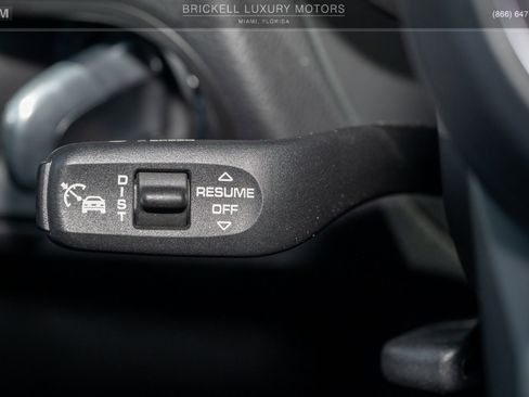 Used 2024 Porsche Macan image 34