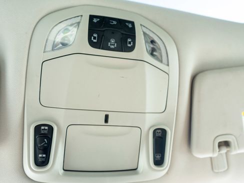 Used 2017 Chrysler Pacifica Limited w/ UConnect Theater Package image 23