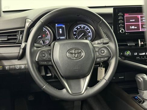 Certified 2022 Toyota Camry SE image 31