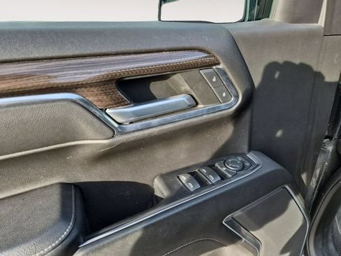 Used 2022 Chevrolet Silverado 1500 LT AWD/4WD image 10