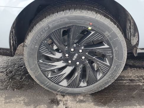 New 2026 Lincoln Navigator Reserve w/ Jet Appearance Package image 5