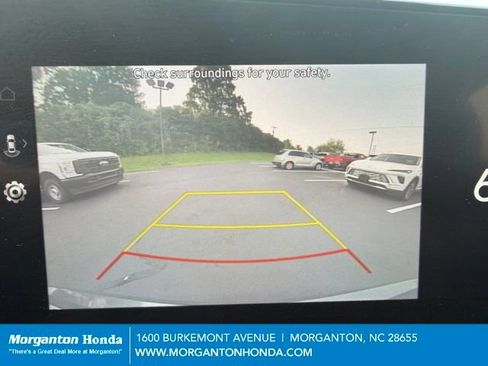 Used 2025 Hyundai Elantra SEL FWD image 14