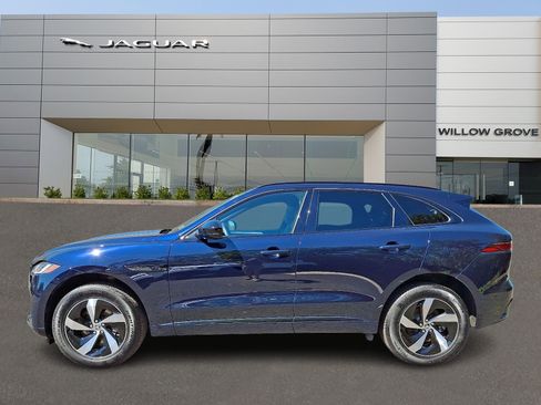 Used 2025 Jaguar F-PACE R-Dynamic S AWD/4WD image 6