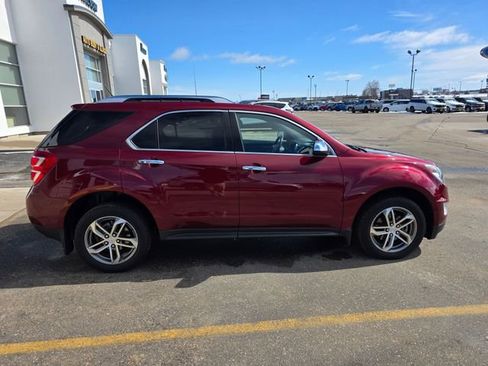 Used 2017 Chevrolet Equinox Premier w/ Enhanced Convenience Package image 4