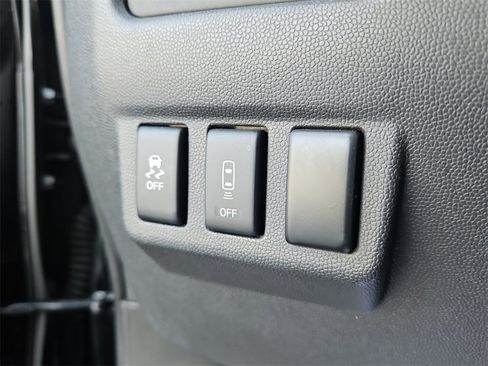 Used 2015 Nissan Titan PRO-4X image 25