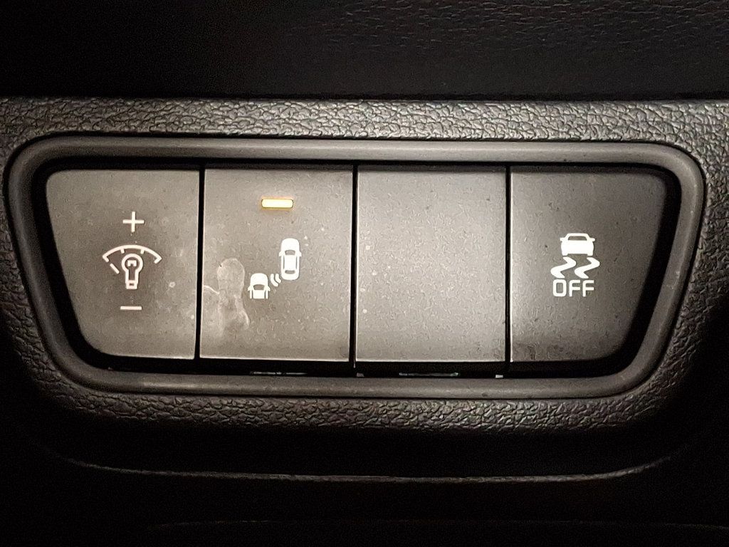 Used 2023 Kia Forte LXS w/ LXS Technology Package FWD image 23