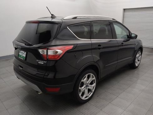 Used 2018 Ford Escape Titanium image 9