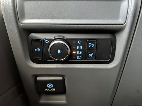 Used 2022 Ford F150 XLT image 23