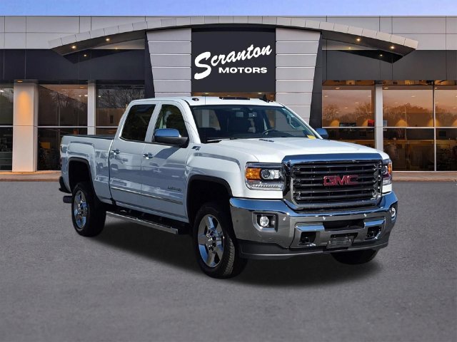 Used 2016 GMC Sierra 2500 SLT w/ Duramax Plus Package AWD/4WD image 7