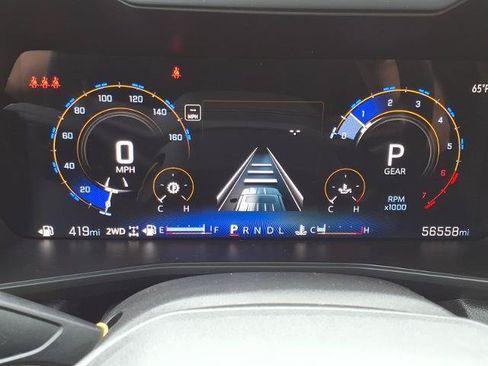 Used 2024 Chevrolet Colorado W/T AWD/4WD image 18