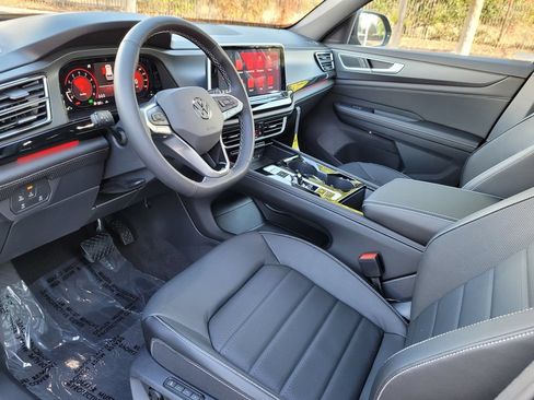 New 2025 Volkswagen Atlas Cross Sport SEL AWD/4WD image 10
