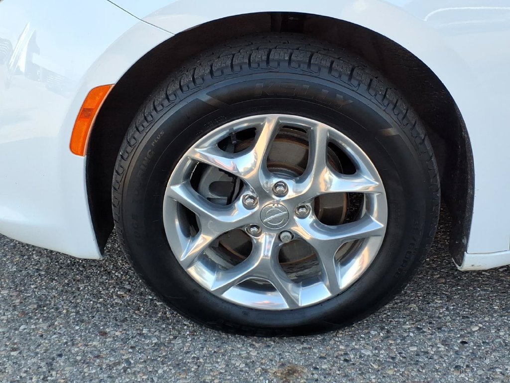 Used 2019 Chrysler Pacifica Limited FWD image 9