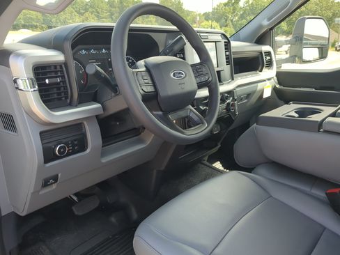 New 2025 Ford F450 XL w/ XL Chrome Package AWD/4WD image 13