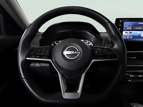 Used 2024 Nissan Altima 2.5 SL image 10