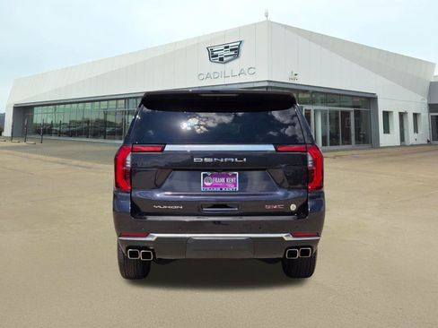 Used 2025 GMC Yukon Denali RWD image 5