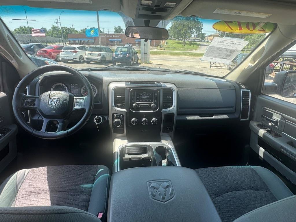 Used 2017 RAM 1500 Classic SLT RWD image 15