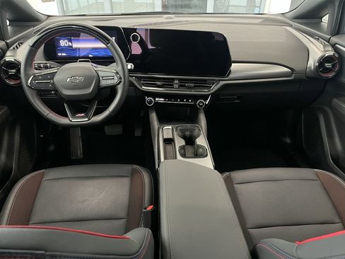 Certified 2024 Chevrolet Equinox EV RS image 18