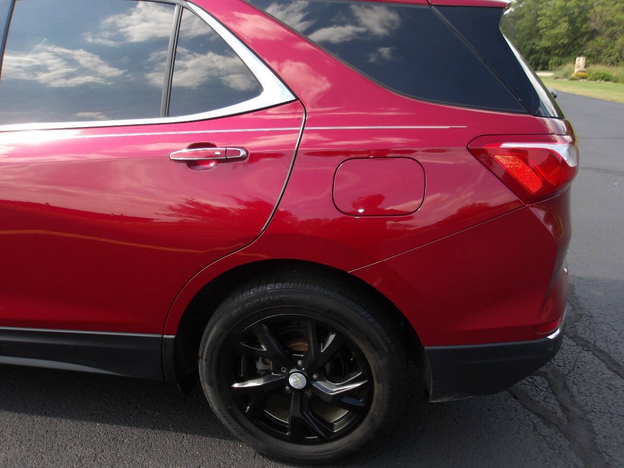 Used 2018 Chevrolet Equinox Premier FWD image 33