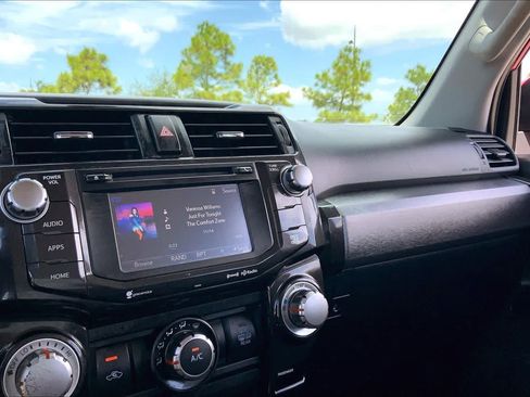 Used 2017 Toyota 4Runner TRD Pro AWD/4WD image 35