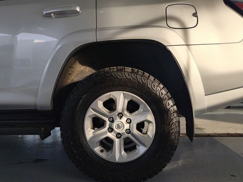 Used 2016 Toyota 4Runner SR5 image 25