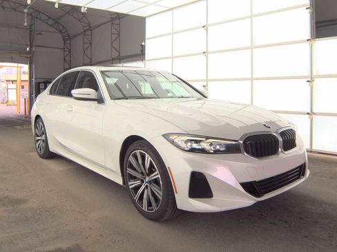 Used 2025 BMW 330i xDrive Sedan image 2