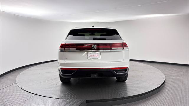 Used 2024 Volkswagen Atlas Cross Sport SE FWD image 7