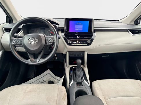 Used 2024 Toyota Corolla Cross L FWD image 13